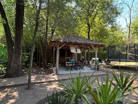 VENTA CASA 4 AMB C/ PILETA VILLA UDAONDO ITUZAINGO