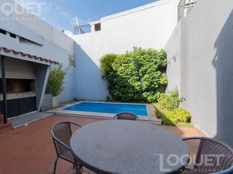 Casa 5 ambientes con 2 baños