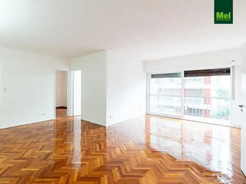 Excelente 4 ambientes muy luminoso al frente.