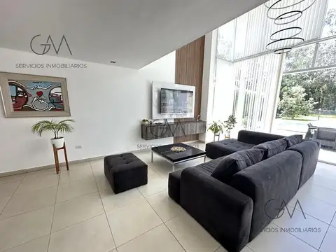 Casa 4 ambientes con 3 baños