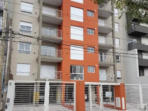 Rivadavia 15700, Piso 1