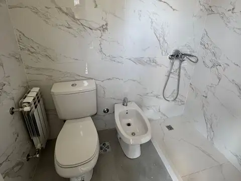 Casa en Alquiler con 1 cochera