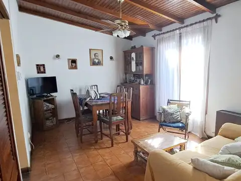 Depto Tipo Casa en Venta en Villa del Parque, USD 179.000