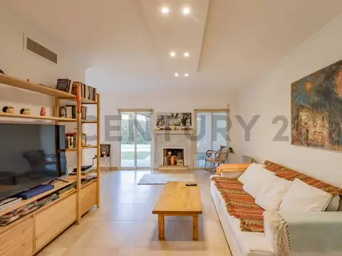 Casa 4 ambientes con 3 baños