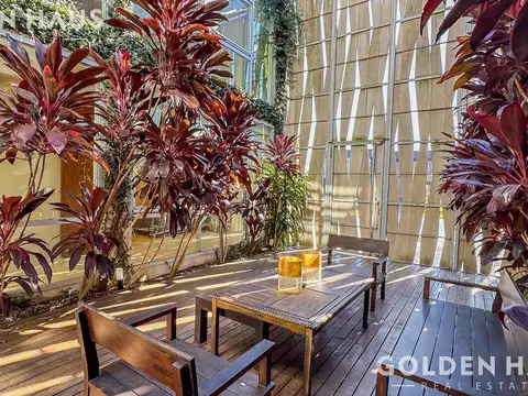 Casa en Venta con 5 cocheras