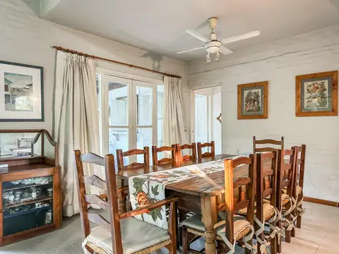 Casa en Venta con 5 cocheras