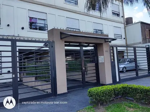 DEPTO. DOS AMB. CON PATIO PROPIO