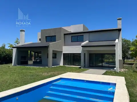 Venta casa 5 ambientes en Barrio Los Jazmines Pilar Apto Credito