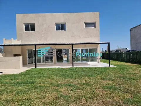 Casa en Venta en Countries y Barrios Cerrados en Esteban Echeverria, USD 285.000