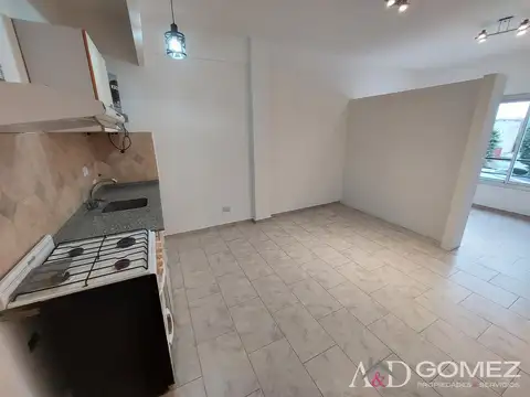 Departamento en Alquiler en Martín Coronado, $ 420.000