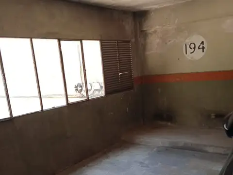 VENTA COCHERA CUBIERTA EN BELGRANO SEGURIDAD 24HS