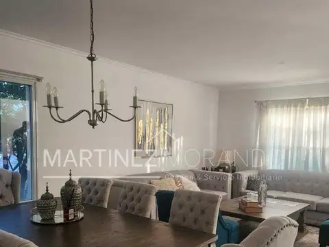 Casa 5 ambientes con 4 baños