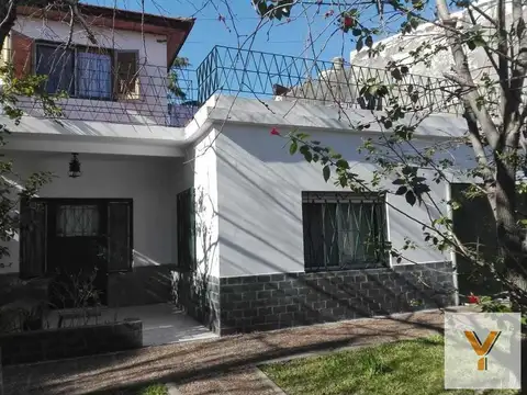 Casa en venta - 4 dormitorios 1 baño - 96mts2 - Don Bosco, Quilmes