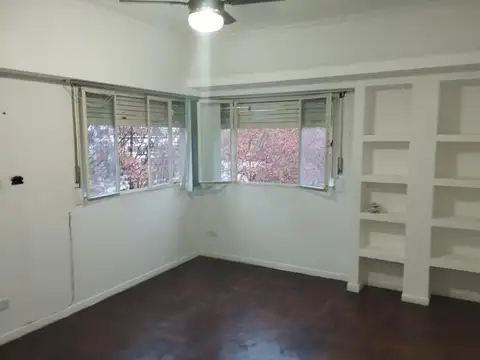 Dpto 2 amb. amplio / frente a metros est.San Martín