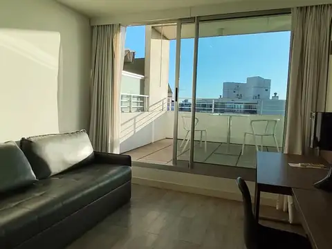VENTA-Penthouse 1 dorm. con muebles-PUNTA CARRETAS