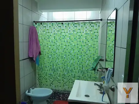 Casa en Venta - 2 Dormitorios 2 Baños - 225mts - Berazategui