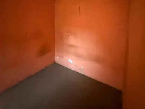 CASA Y DEPOSITO
