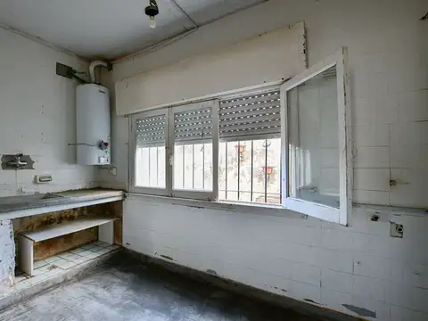 VENTA CASA A REFACCIONAR, OPORTUNIDAD!