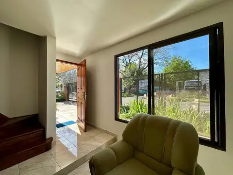 Casa 3 ambientes con 1 baño