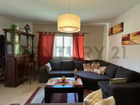 Casa en Venta con 1 cochera