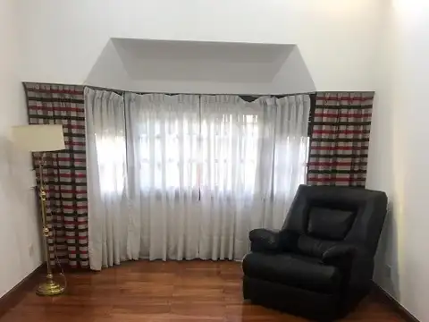 Casa en Venta en Bernal, USD 195.000