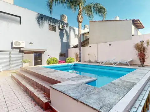 Venta casa 4 ambientes con jardin y pileta en Santos Lugares