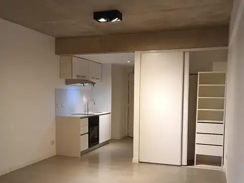 MONOAMBIENTE con COCHERA en VENTA en DOMUS PARQUE. APTO PROFESIONAL.