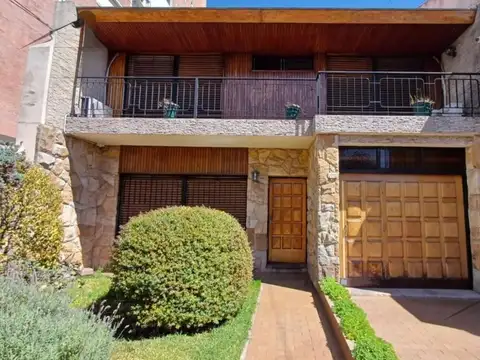 Casa en Alquiler de 4 dormitorios