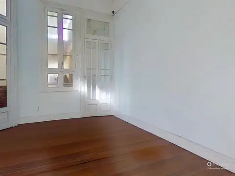 Depto Tipo Casa en Venta en Flores, USD 150.000