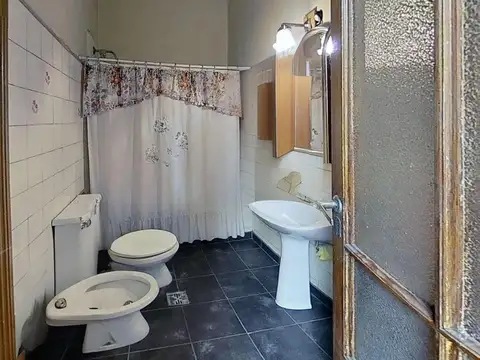 Depto Tipo Casa en Venta de 8 ambientes