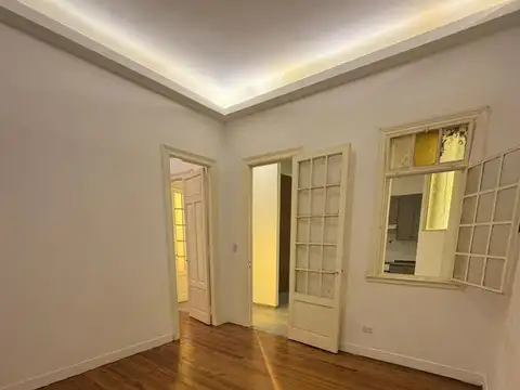 ALQUILER - Tres Ambientes refaccionado a nuevo - Balvanera