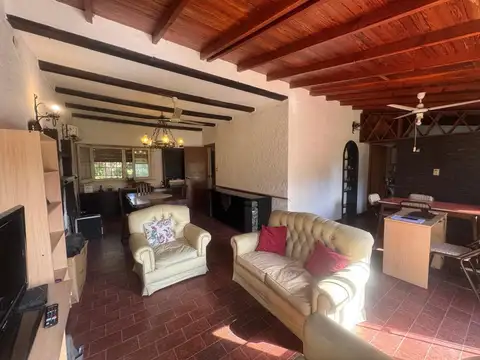 Casa en Venta con 1 cochera