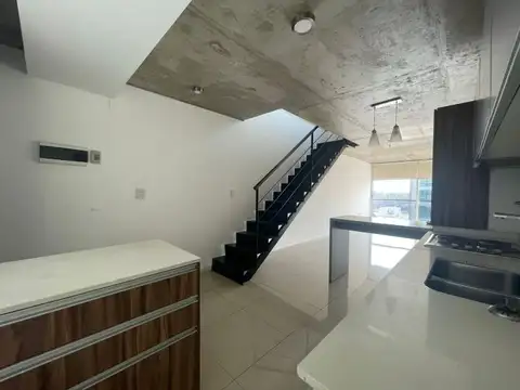 Alquiler Departamento Dúplex 2 dormitorios y terraza exclusiva con quincho Fisherton