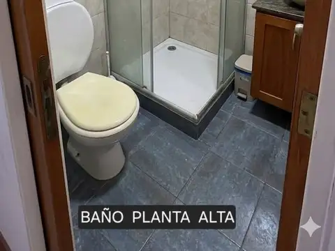 VENTA CASA 5 AMBIENTES BANFIELD ESTE