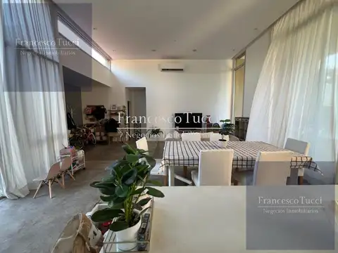 Casa 3 ambientes con 2 baños