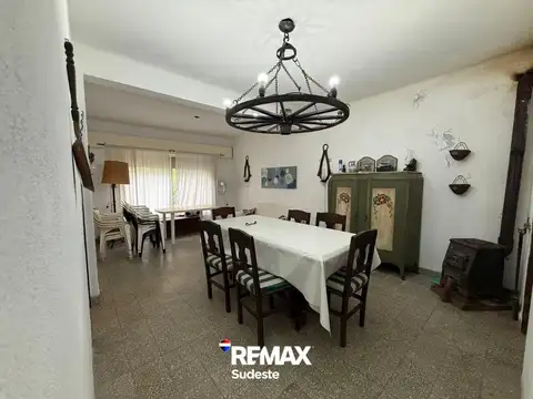 Casa 5 ambientes con 1 baño