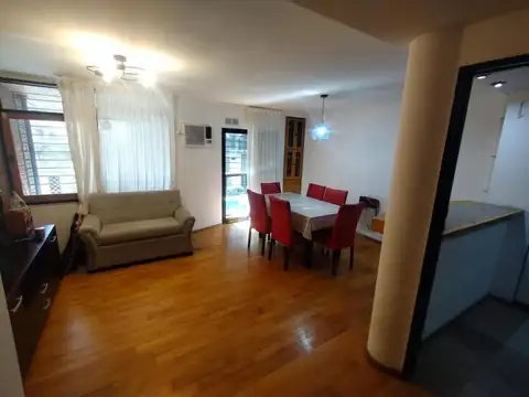3 de febrero 100 , Piso 1