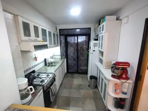 Departamento 4 ambientes con 2 baños