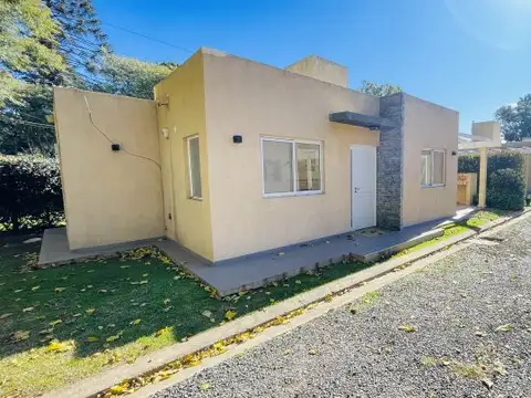 Casa dos dormitorios en Funes - Glicinas II