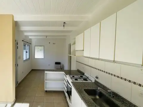 Casa dos dormitorios en Funes - Glicinas II