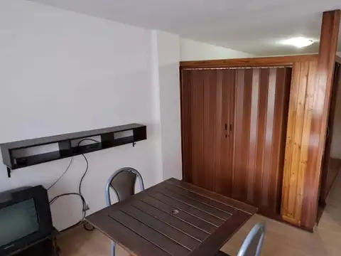 Venta Departamento 1 dormitorio Contrafrente - Centro, Rosario