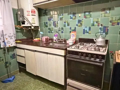 Casa 4 ambientes con 1 baño