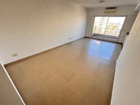 IMPECABLE ESTADO - BALCON AL FRENTE - VISTA PANORAMICA - SUPER LUMINOSO