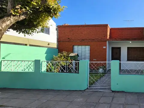 Venta casa en Isidro casanova
