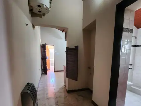 Casa en Venta con 4 cocheras
