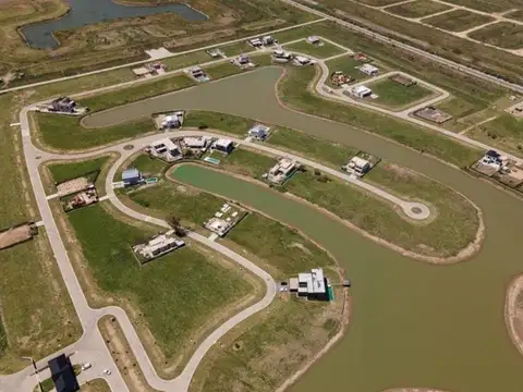 Terreno en Venta 34  mts Fondo