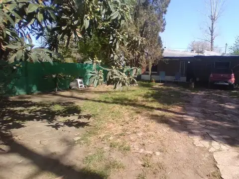 Casa en Alquiler con 1 cochera