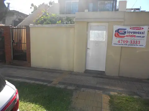 Dos ambientes amplios y comodos con patio y jardin- Accesos proximos a Laprida- Gral Paz - Tecnopoli