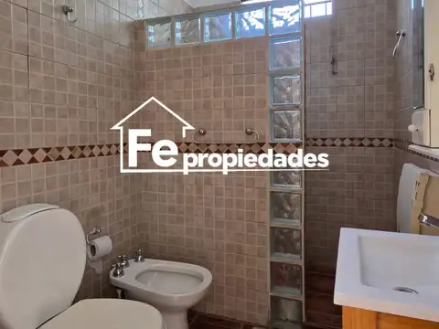 Departamento tipo casa en venta en Villa Luro