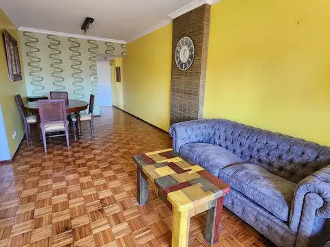 Departamento 4 ambientes con 2 baños